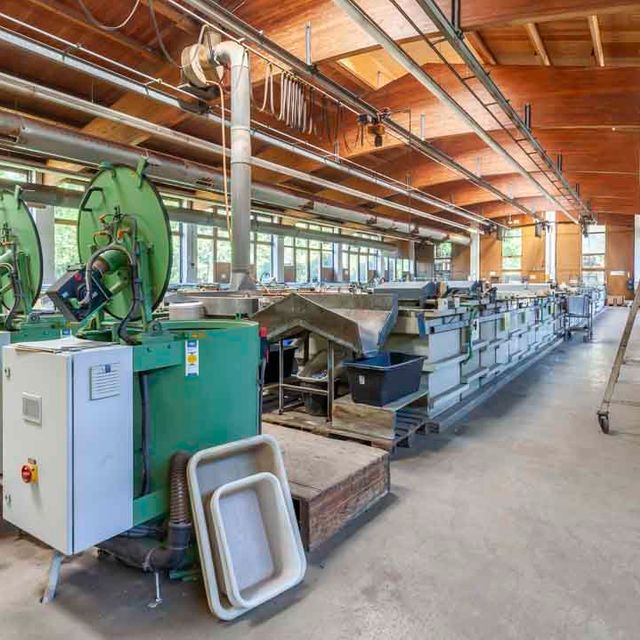 Lücke Metallveredelung - Impressionen Produktionshalle