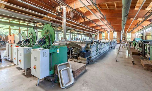 Lücke Metallveredelung - Impressionen Produktionshalle